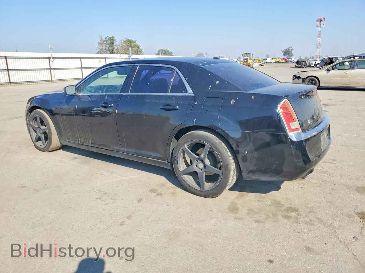 2013 CHRYSLER 300 - VIN: 2C3CCAAG4DH657203 - Photo 2