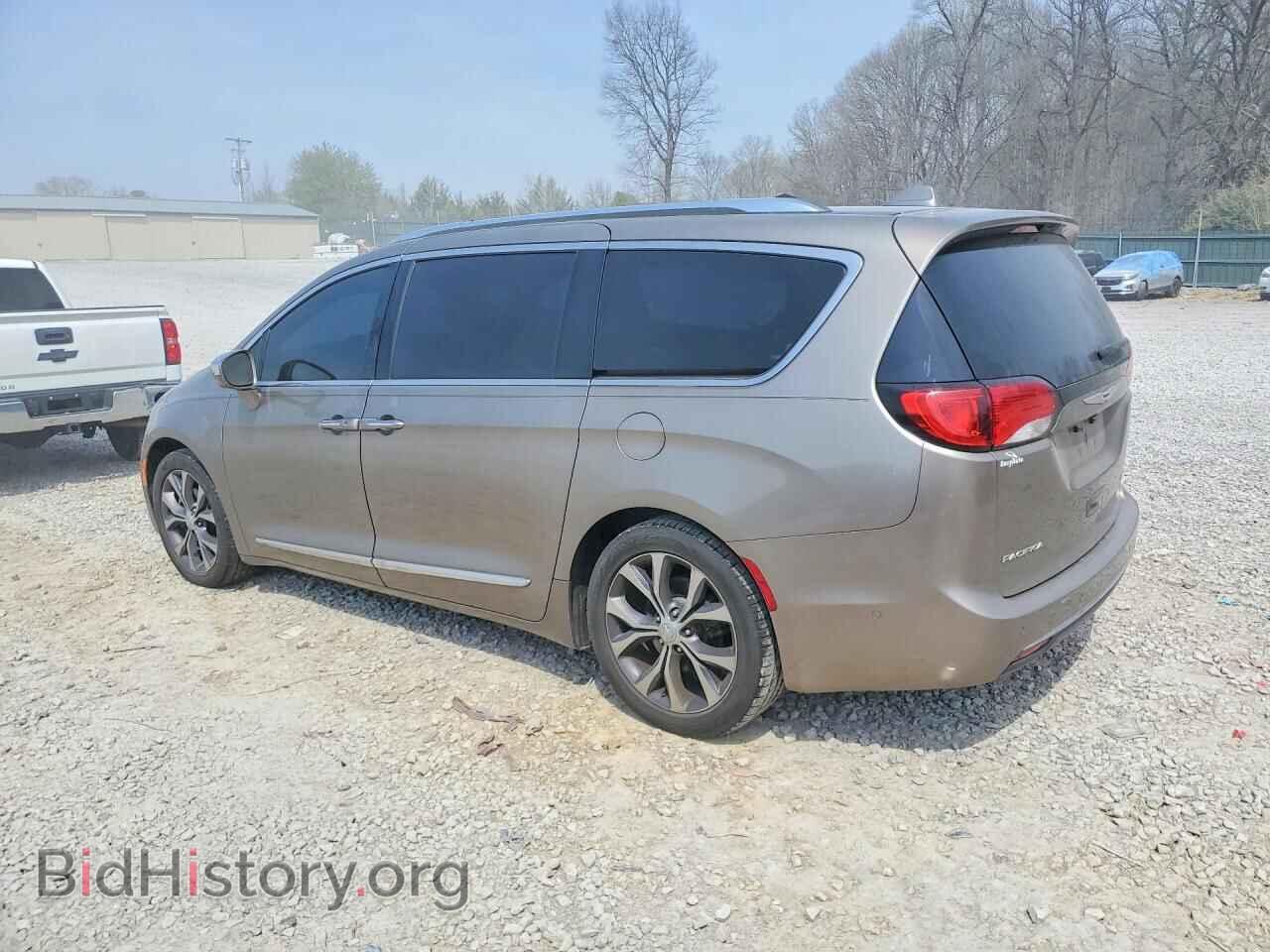 2017 CHRYSLER PACIFICA - VIN: 2C4RC1GG9HR744415 - Photo 2