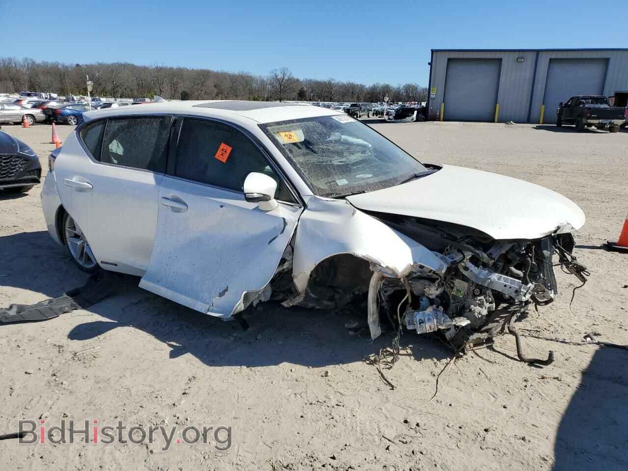 2017 LEXUS CT 200 - VIN: JTHKD5BH9H2299578 - Photo 4