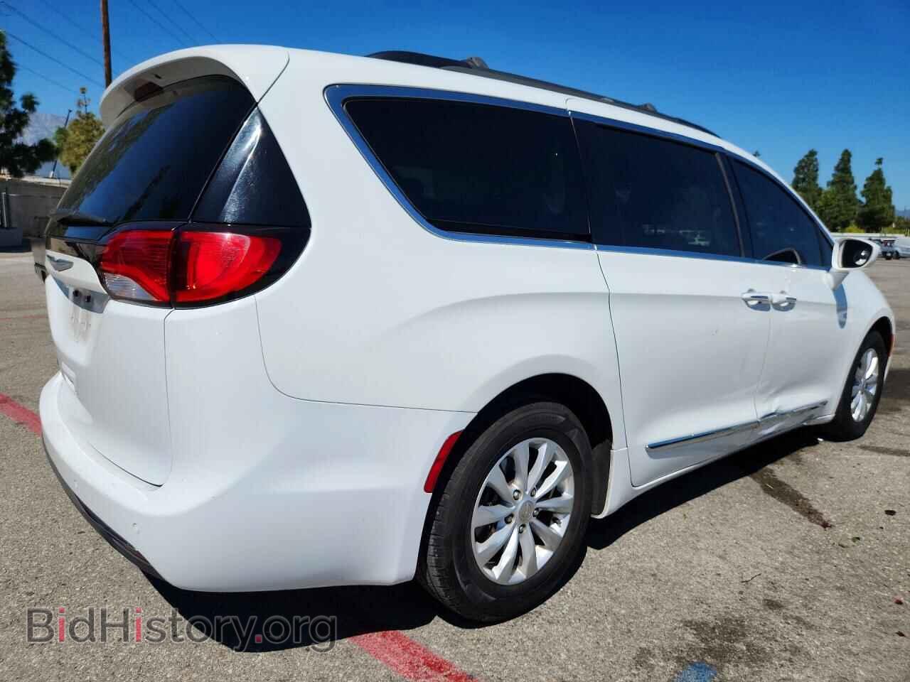 2017 CHRYSLER PACIFICA - VIN: 2C4RC1BG4HR741204 - Фото 3