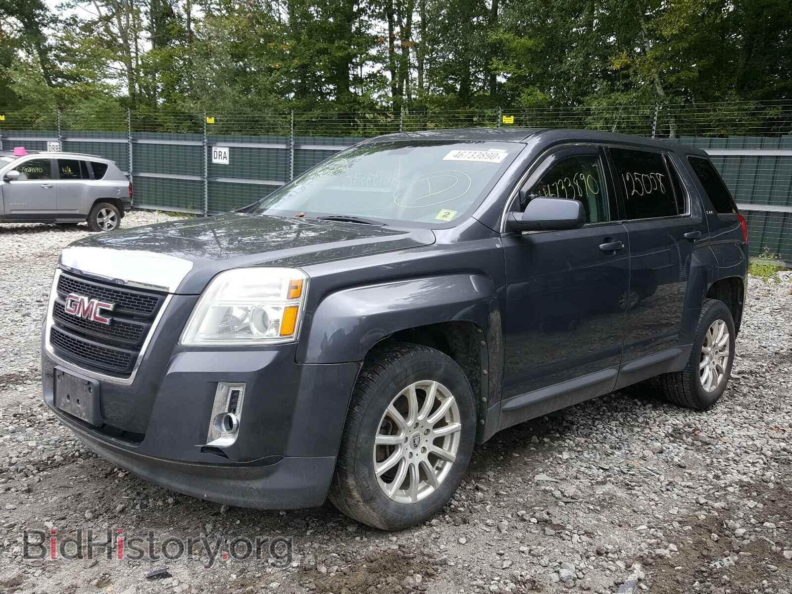 2010 GMC TERRAIN - VIN: 2CTFLREC2B6379543 - Photo 2