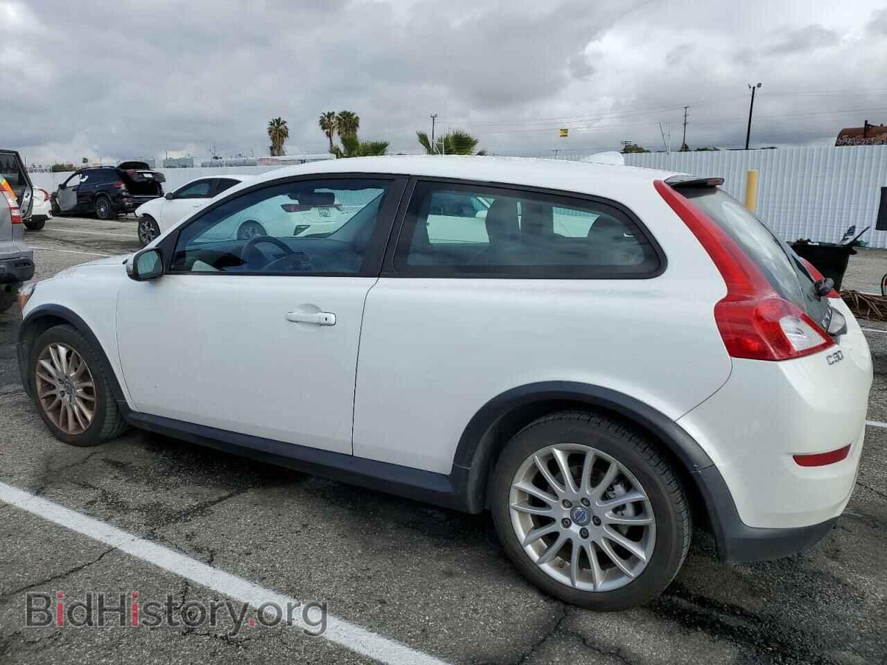 2011 VOLVO C30 - VIN: YV1672MK2B2201610 - Фото 2
