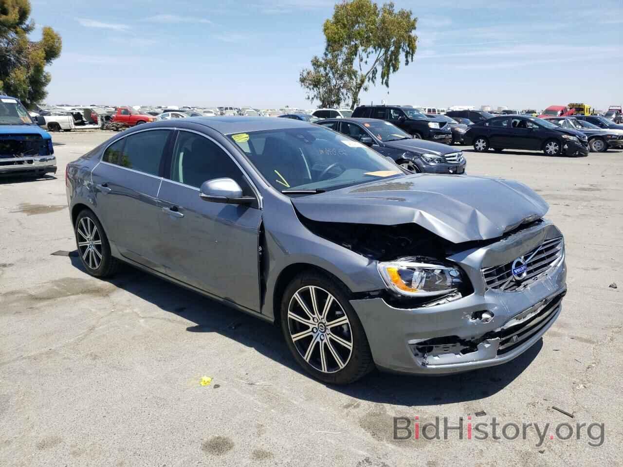 Photo LYV402HK6HB126915 - VOLVO S60 2017