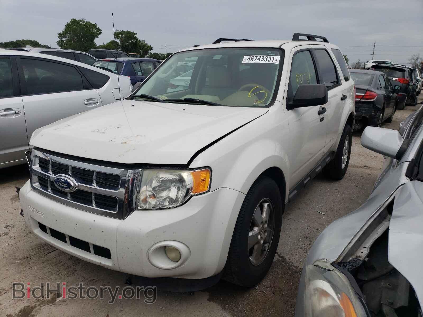 2011 FORD ESCAPE - VIN: 1FMCU0DG8BKA31590 - Фото 2