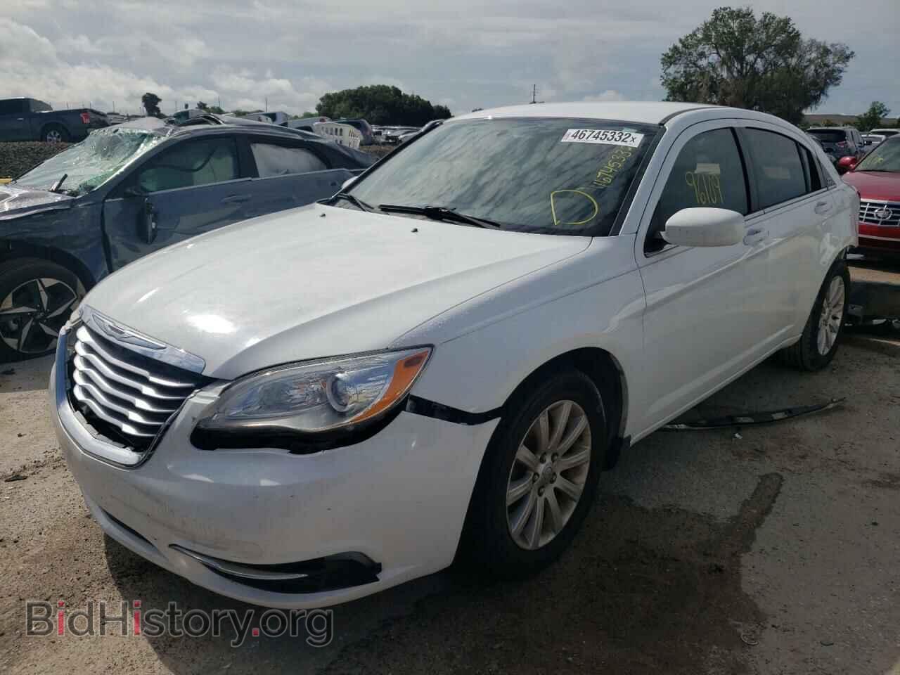 2013 CHRYSLER 200 - VIN: 1C3CCBBB3DN728889 - Фото 2