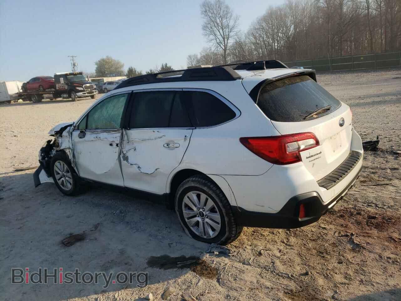 2019 SUBARU OUTBACK - VIN: 4S4BSAFC8K3318990 - Фото 2