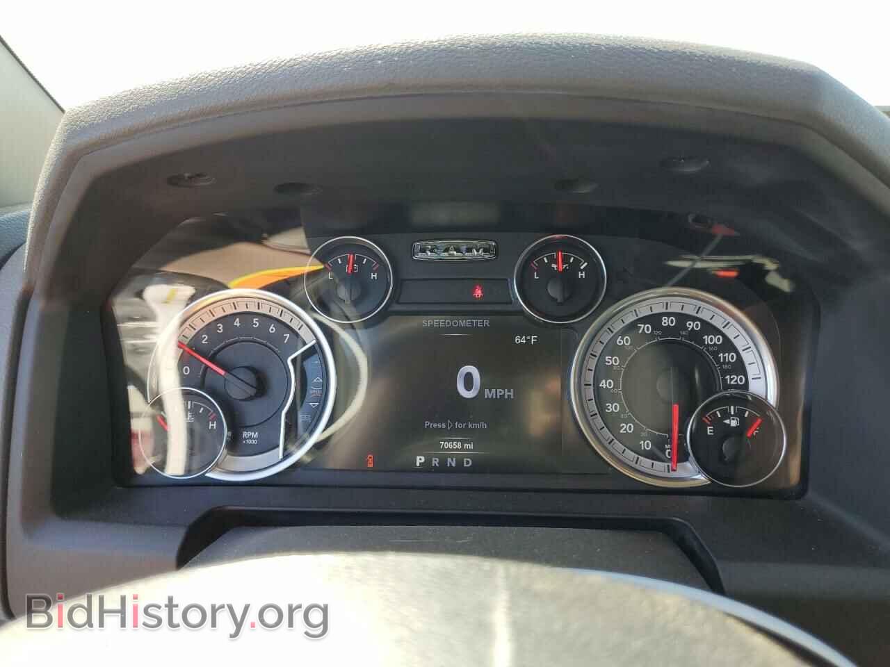 2017 RAM 1500 - VIN: 3C6RR7LT2HG622626 - Фото 9