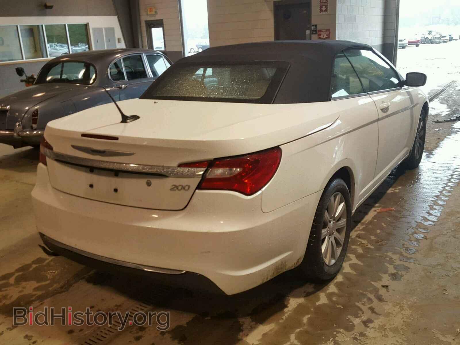 2013 CHRYSLER 200 - VIN: 1C3BCBEB2DN511342 - Photo 4