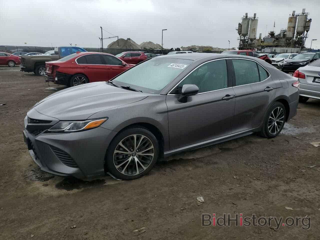 Photo 4T1B11HK5JU026939 - TOYOTA CAMRY 2018