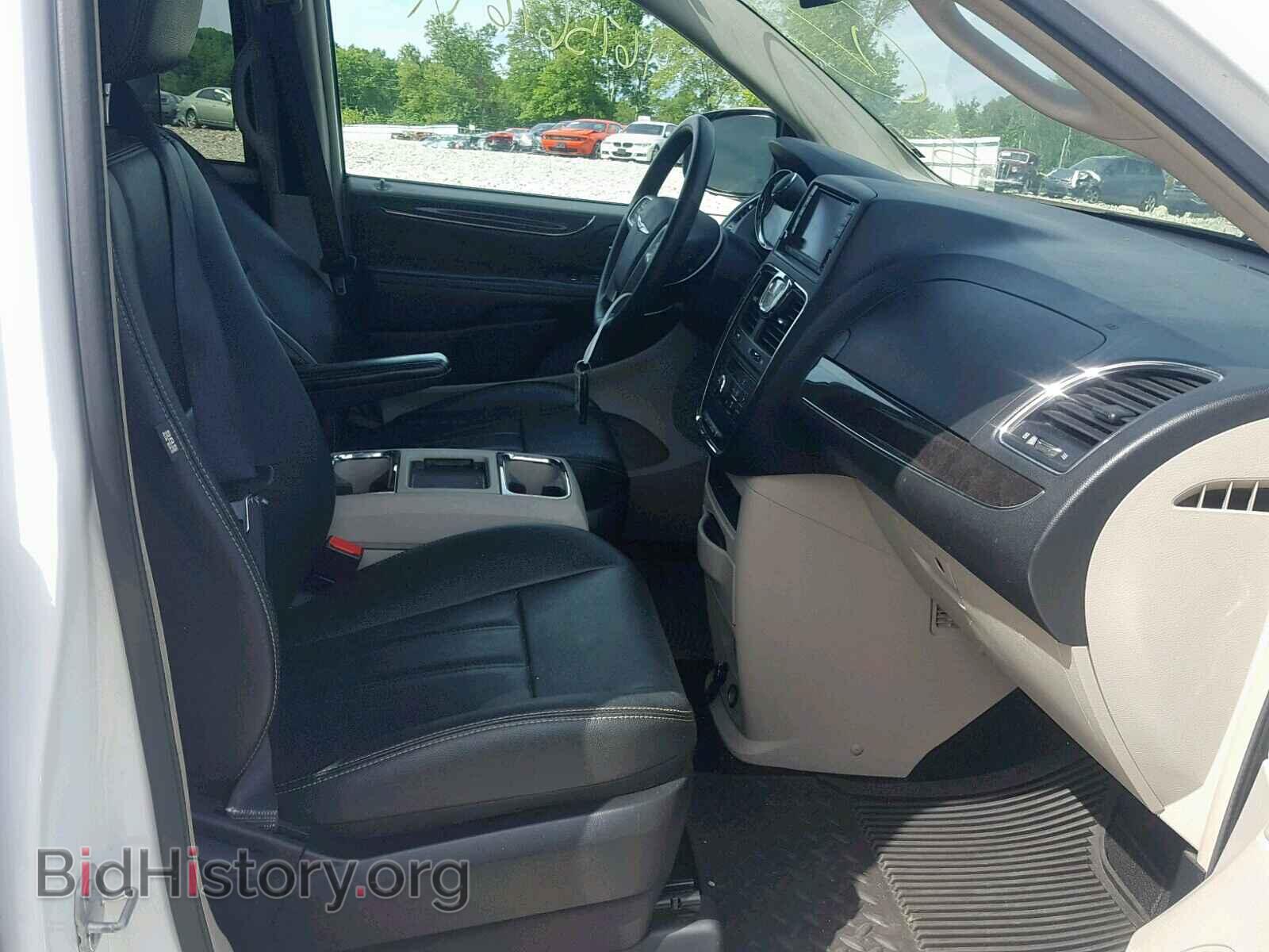 2016 CHRYSLER TOWN & COU - VIN: 2C4RC1BG4GR303541 - Фото 5