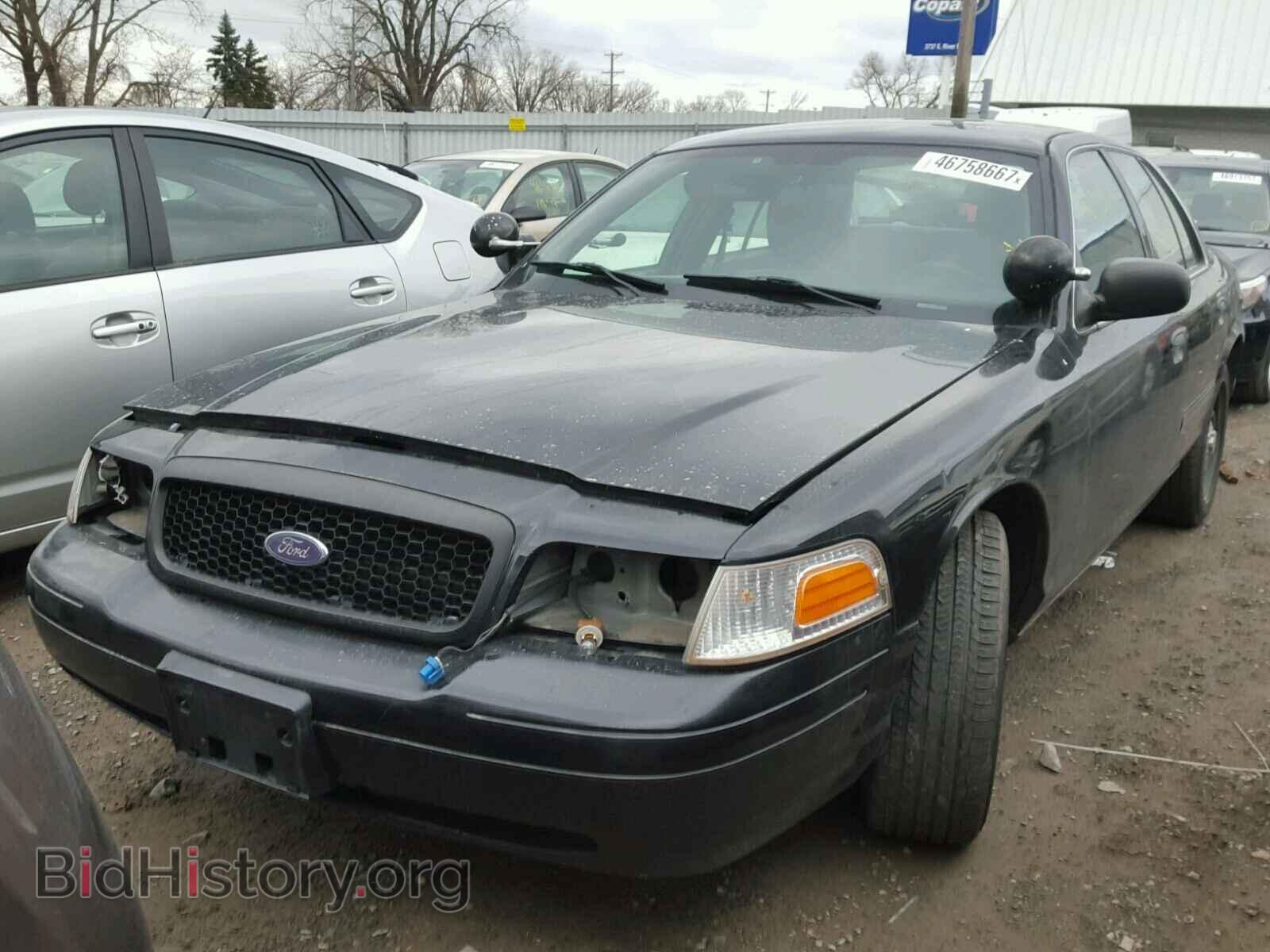 2011 FORD CROWN VIC - VIN: 2FABP7BV2BX136520 - Фото 2