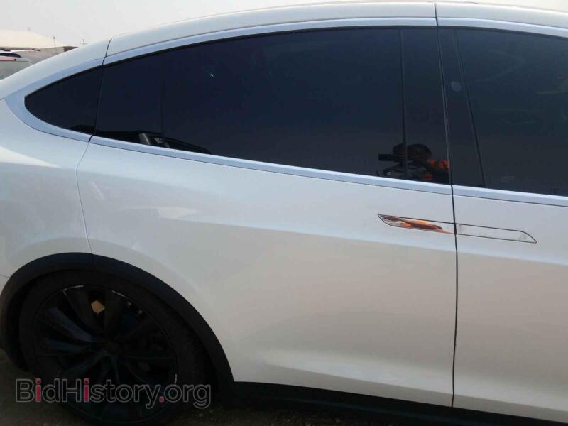 2019 Tesla MODEL X (VIN 5YJXCDE22KF207579) — photo 6 of 10