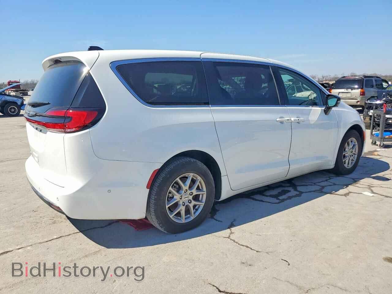 2024 CHRYSLER PACIFICA - VIN: 2C4RC1BG0RR113237 - Фото 3