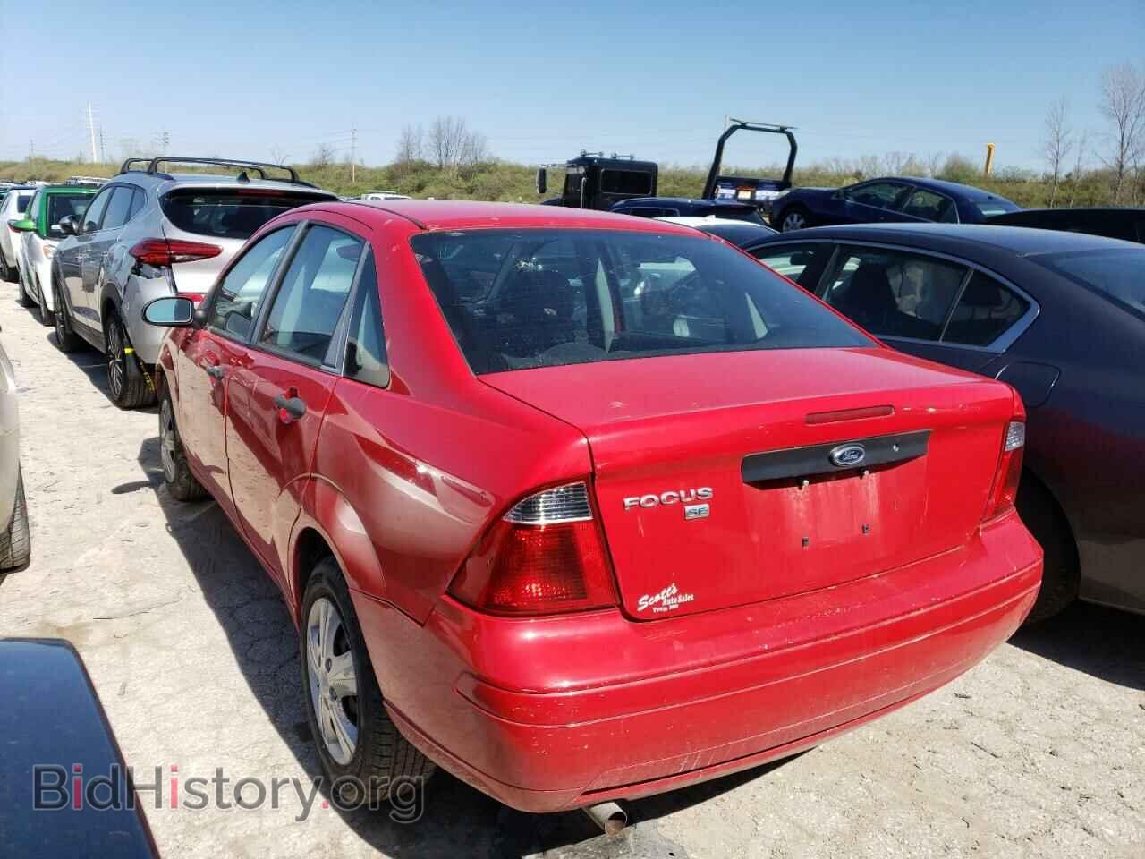 2007 FORD FOCUS - VIN: 1FAHP34N67W212971 - Фото 2