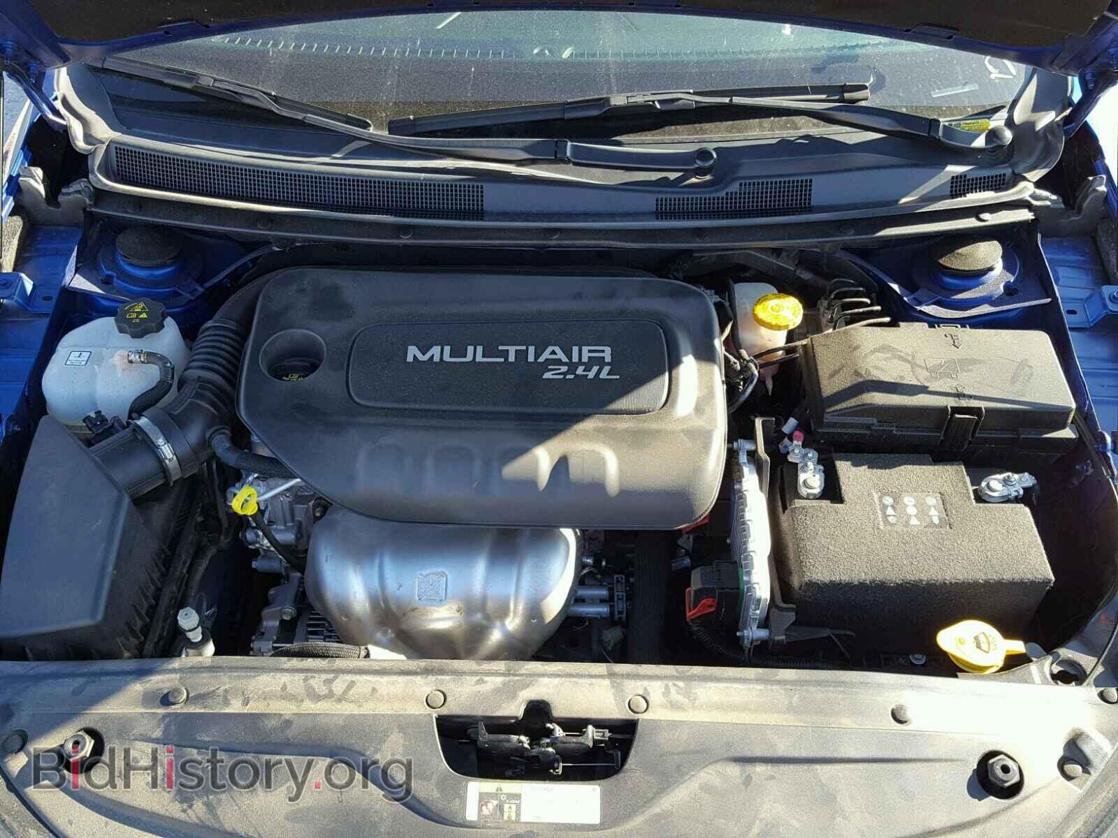 2016 CHRYSLER 200 - VIN: 1C3CCCAB1GN107372 - Фото 7