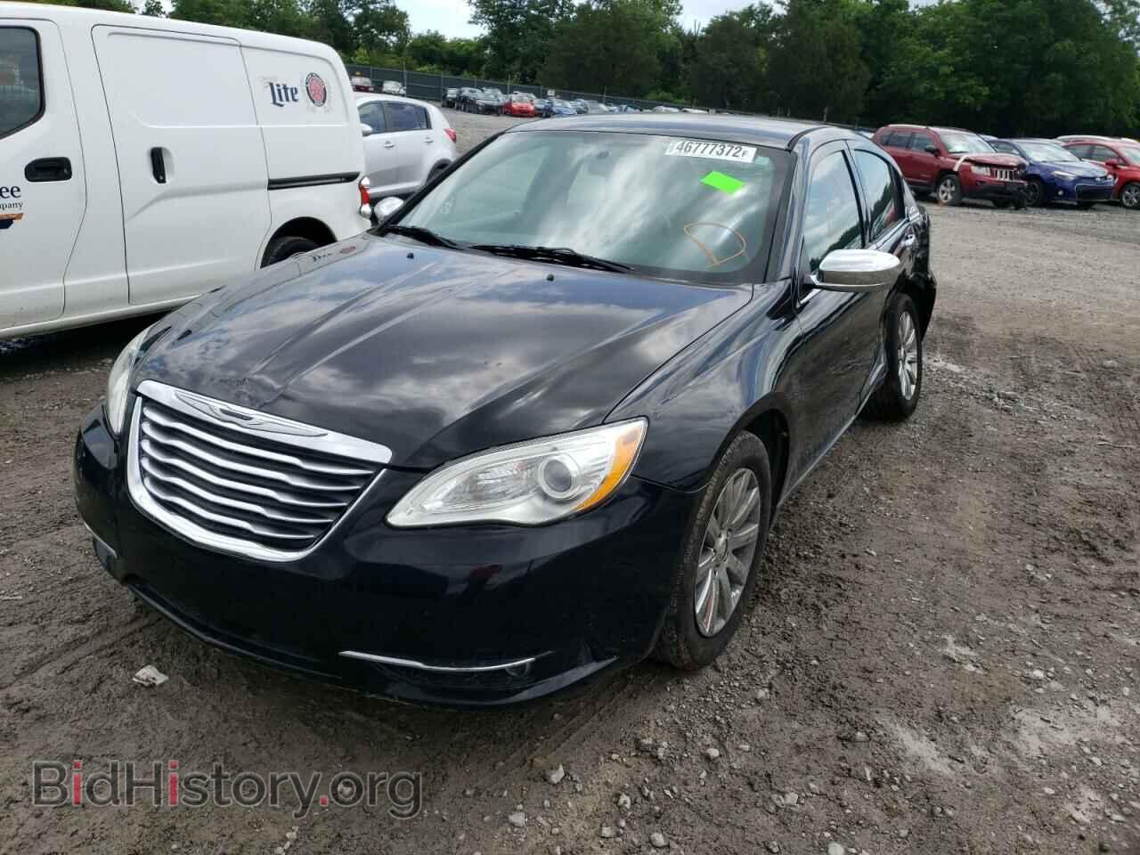 2013 CHRYSLER 200 - VIN: 1C3CCBCG7DN525935 - Фото 2