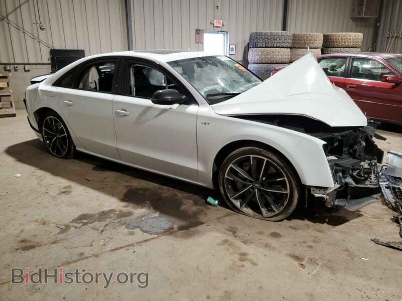 2018 Audi S8 (VIN WUAJ5AFDXJN900028) — фото 4 из 12