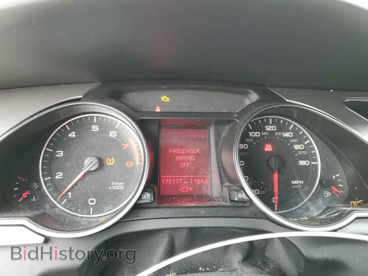 2011 AUDI A5 - VIN: WAURFAFR9BA028939 - Photo 9