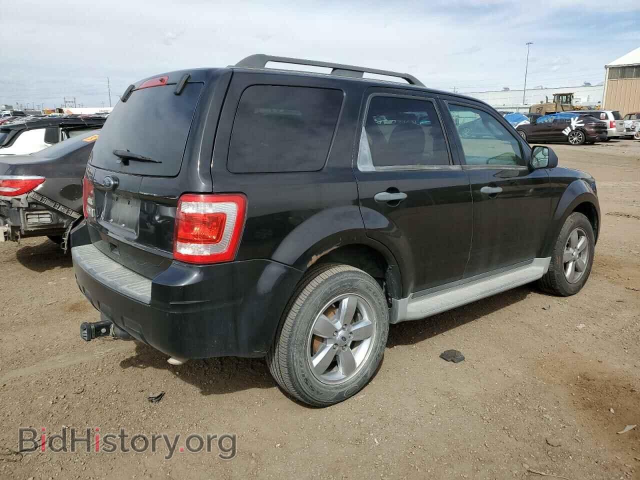 2011 FORD ESCAPE - VIN: 1FMCU0D75BKA68130 - Фото 3