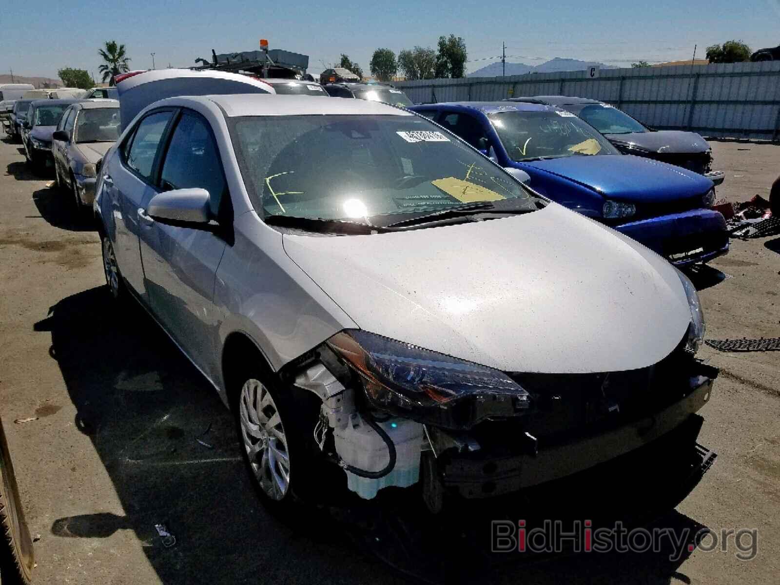 Photo 5YFBURHE5HP664264 - TOYOTA COROLLA 2017