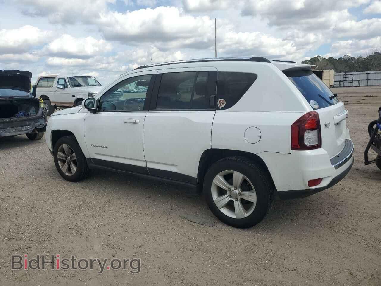 2015 JEEP COMPASS - VIN: 1C4NJCEA4FD210141 - Photo 2