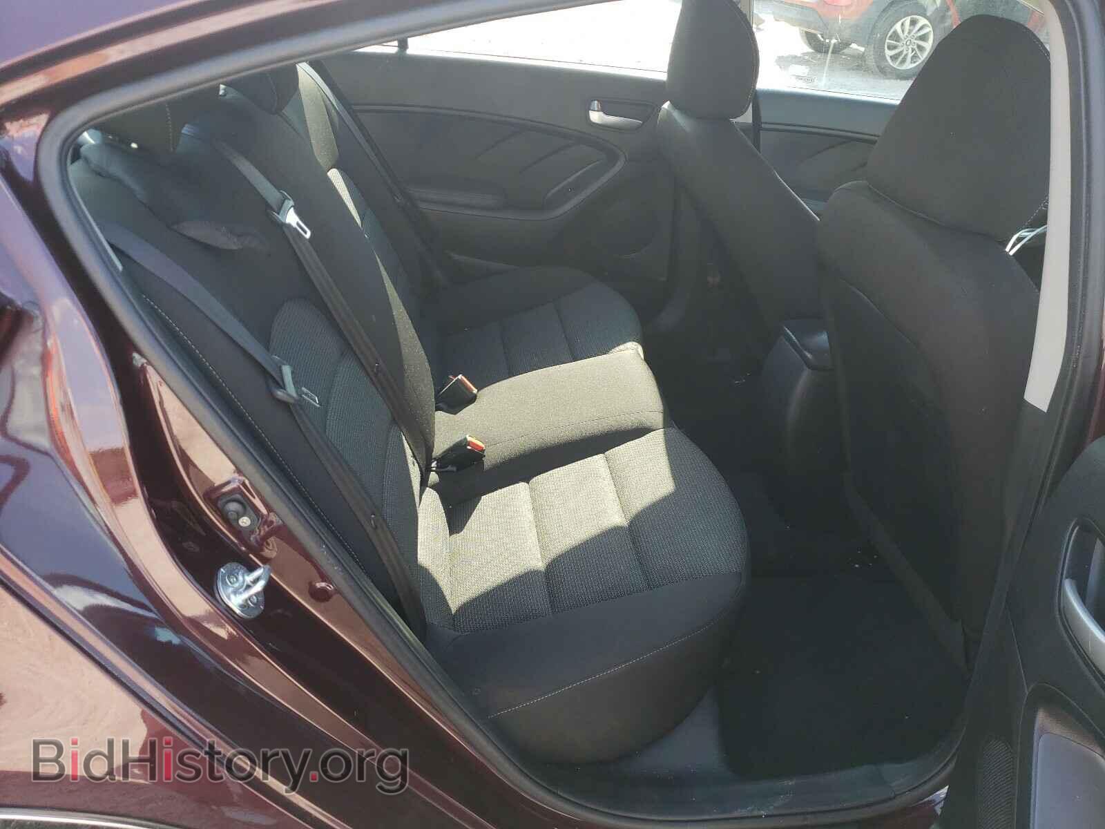 2017 KIA FORTE - VIN: 3KPFK4A74HE129952 - Фото 6