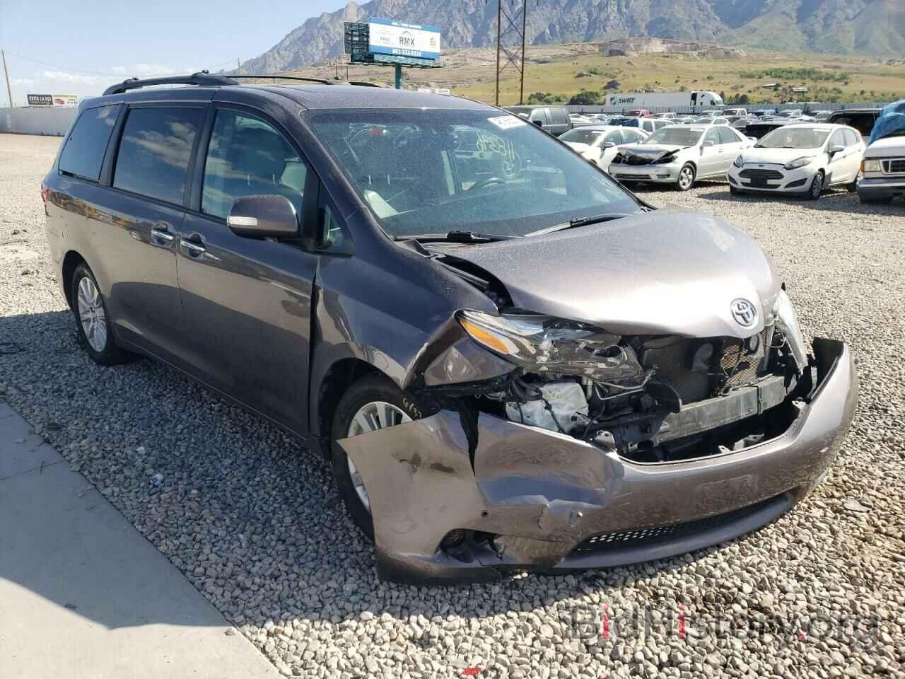 Photo 5TDDK3DC7FS096880 - TOYOTA SIENNA 2015