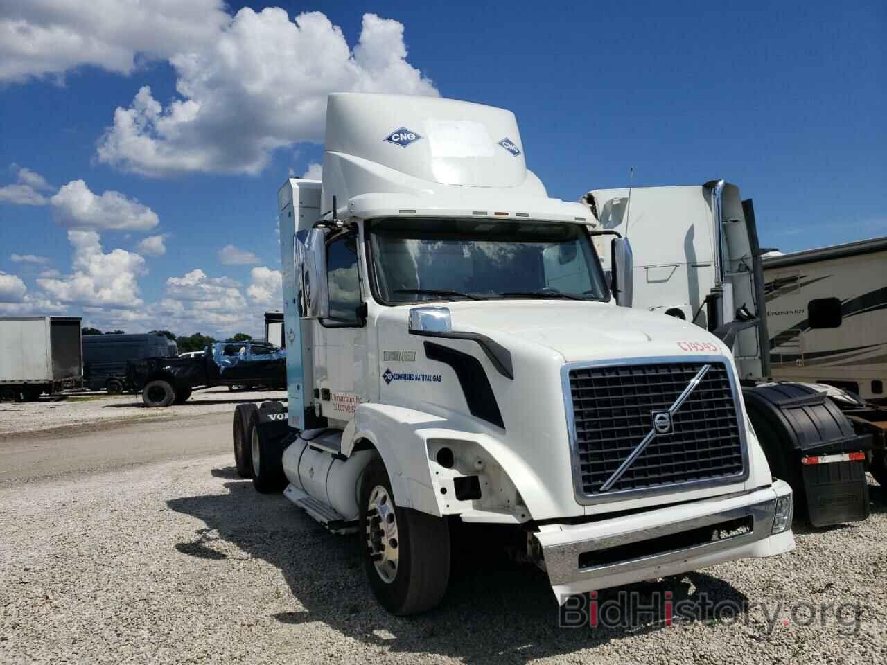 Photo 4V5NC9UG1FN913659 - VOLVO VN 2015