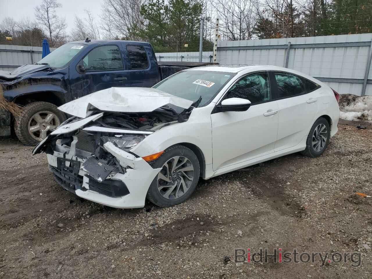 Photo 19XFC2F7XJE205755 - HONDA CIVIC 2018