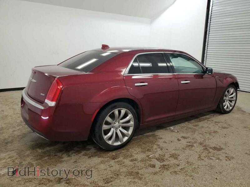 2018 Chrysler 300 (VIN 2C3CCAEG6JH324393) — фото 3 из 12