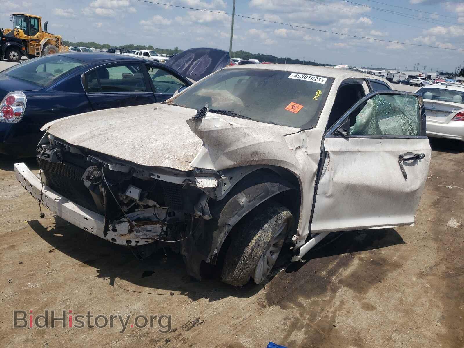 2013 CHRYSLER 300 - VIN: 2C3CCAAG9DH508088 - Фото 2