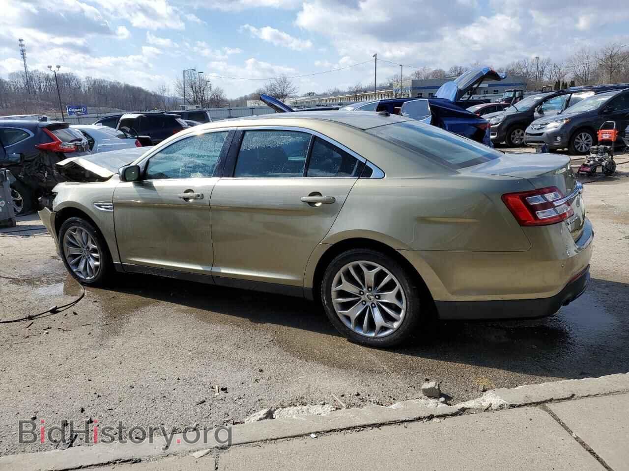 2013 FORD TAURUS - VIN: 1FAHP2F88DG131669 - Фото 2