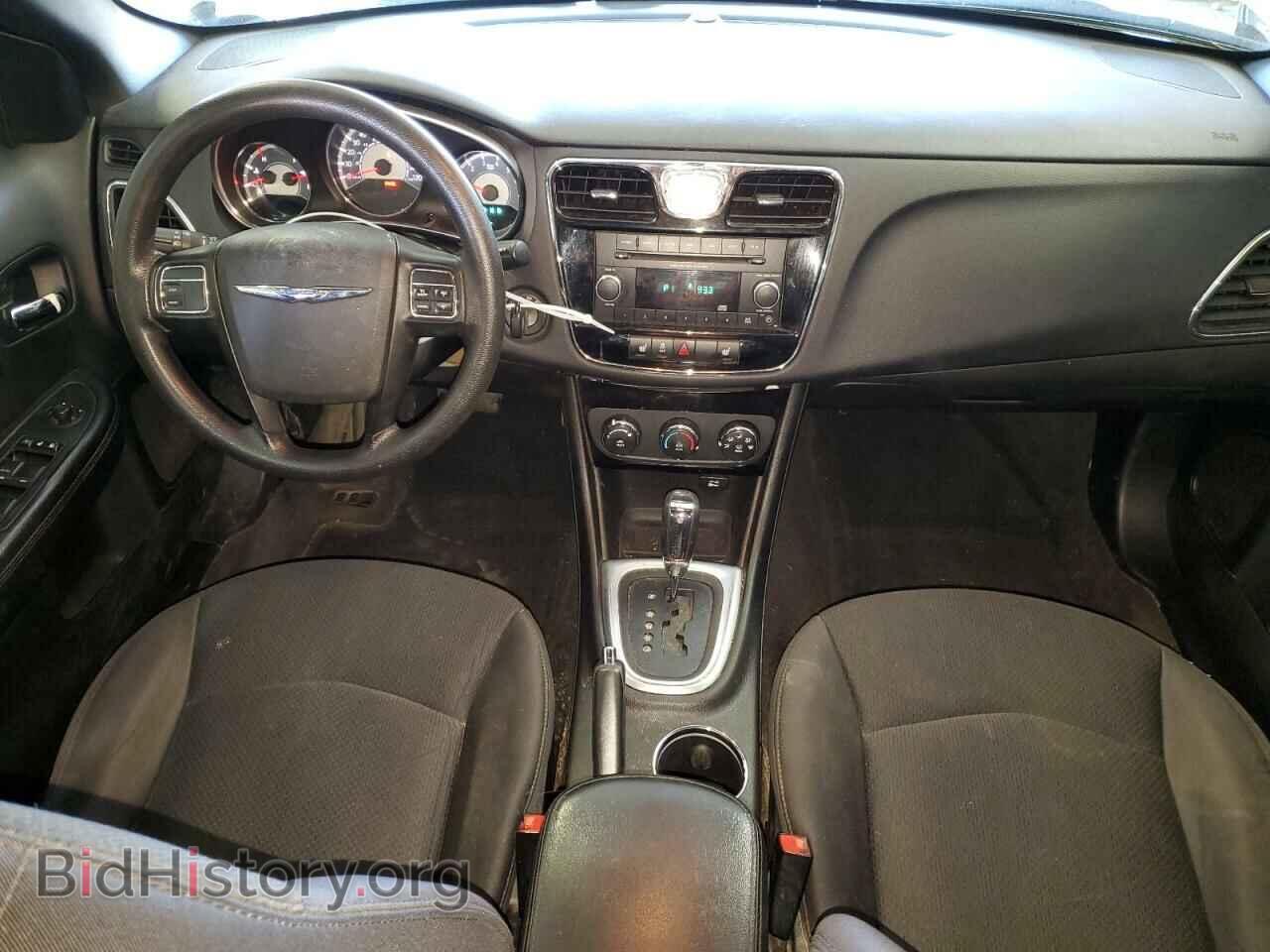 2012 CHRYSLER 200 - VIN: 1C3CCBAG0CN241208 - Фото 8