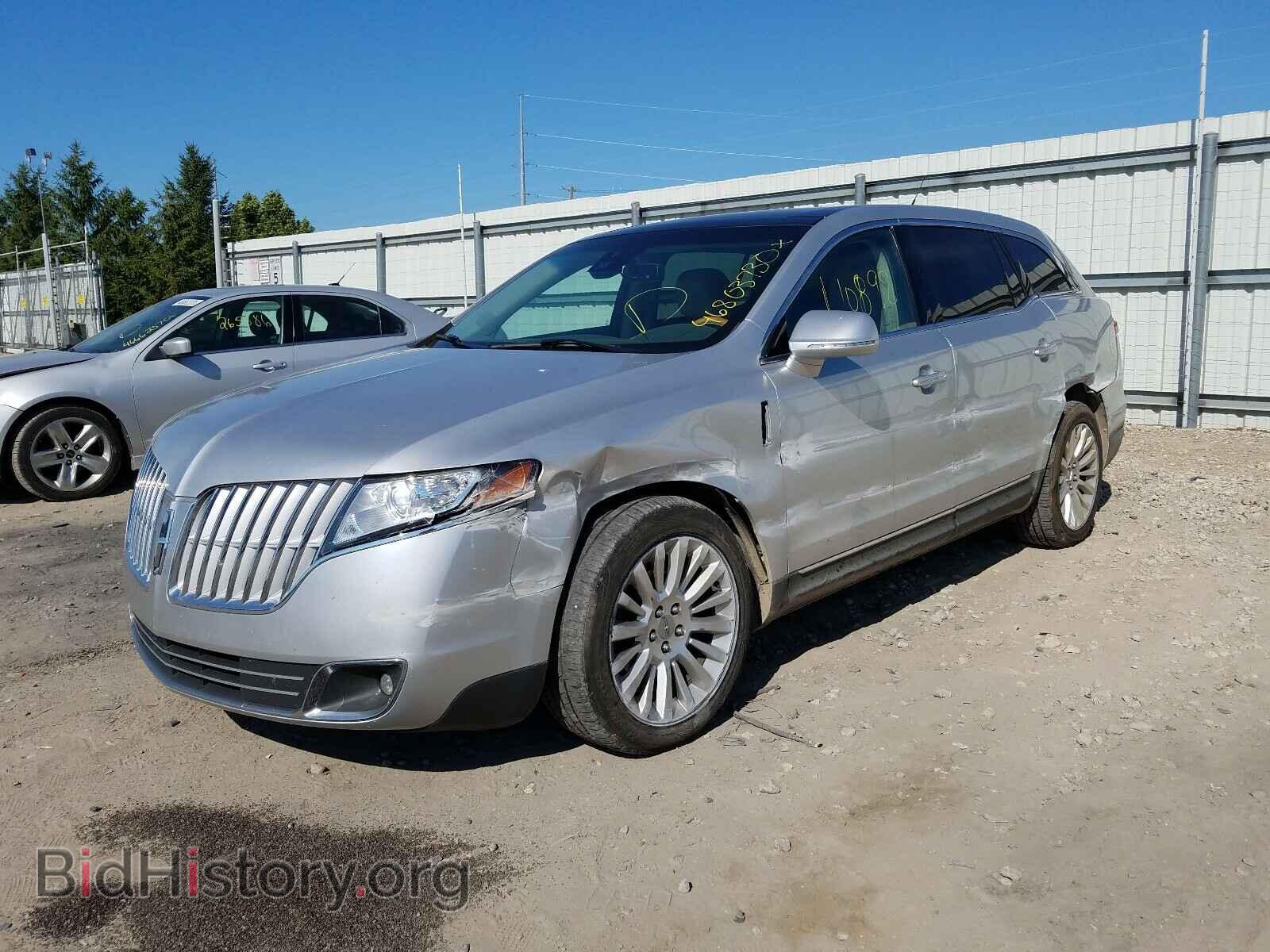 2012 LINCOLN MKT - VIN: 2LMHJ5AT2CBL52358 - Фото 2