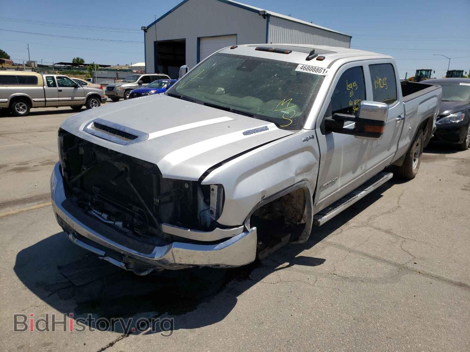 2018 GMC SIERRA - VIN: 1GT12TEY8JF286466 - Фото 2