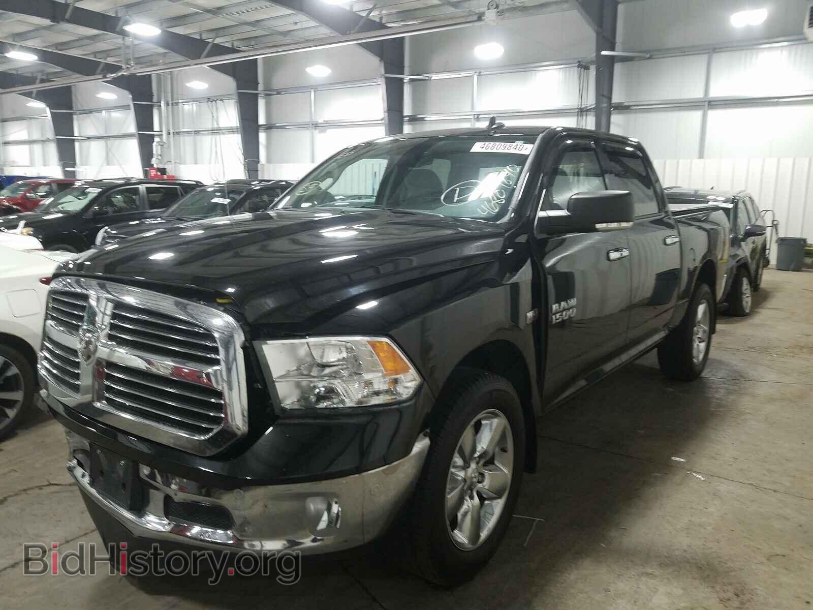 2017 RAM 1500 - VIN: 3C6RR7LT4HG735526 - Фото 2