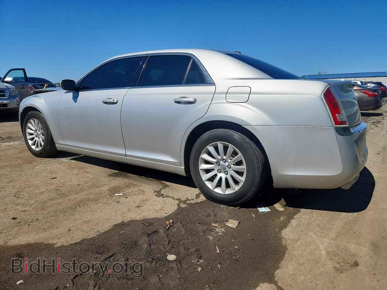 2012 CHRYSLER 300 - VIN: 2C3CCAAG5CH209809 - Photo 2