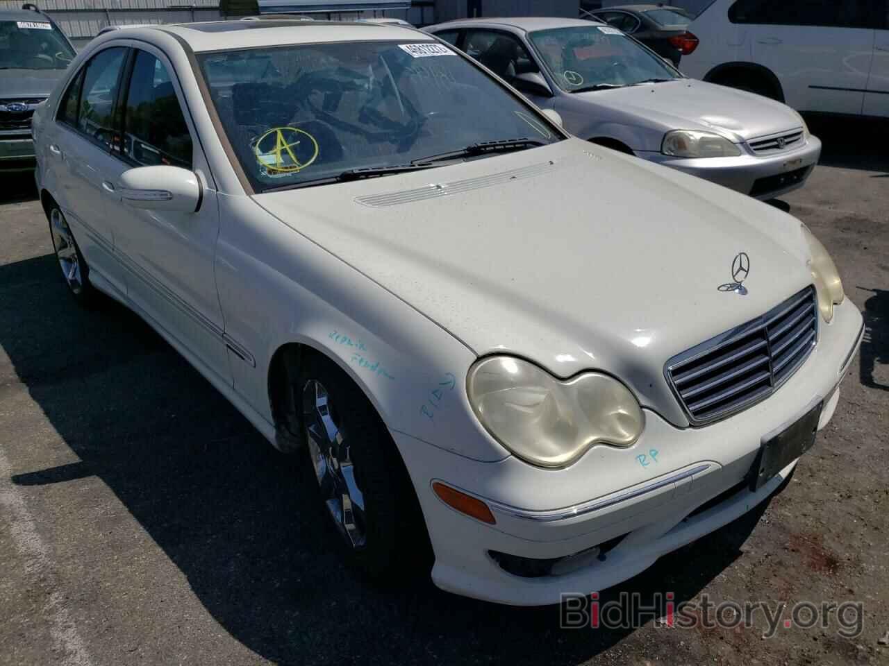 Photo WDBRF52H27F925388 - MERCEDES-BENZ C-CLASS 2007