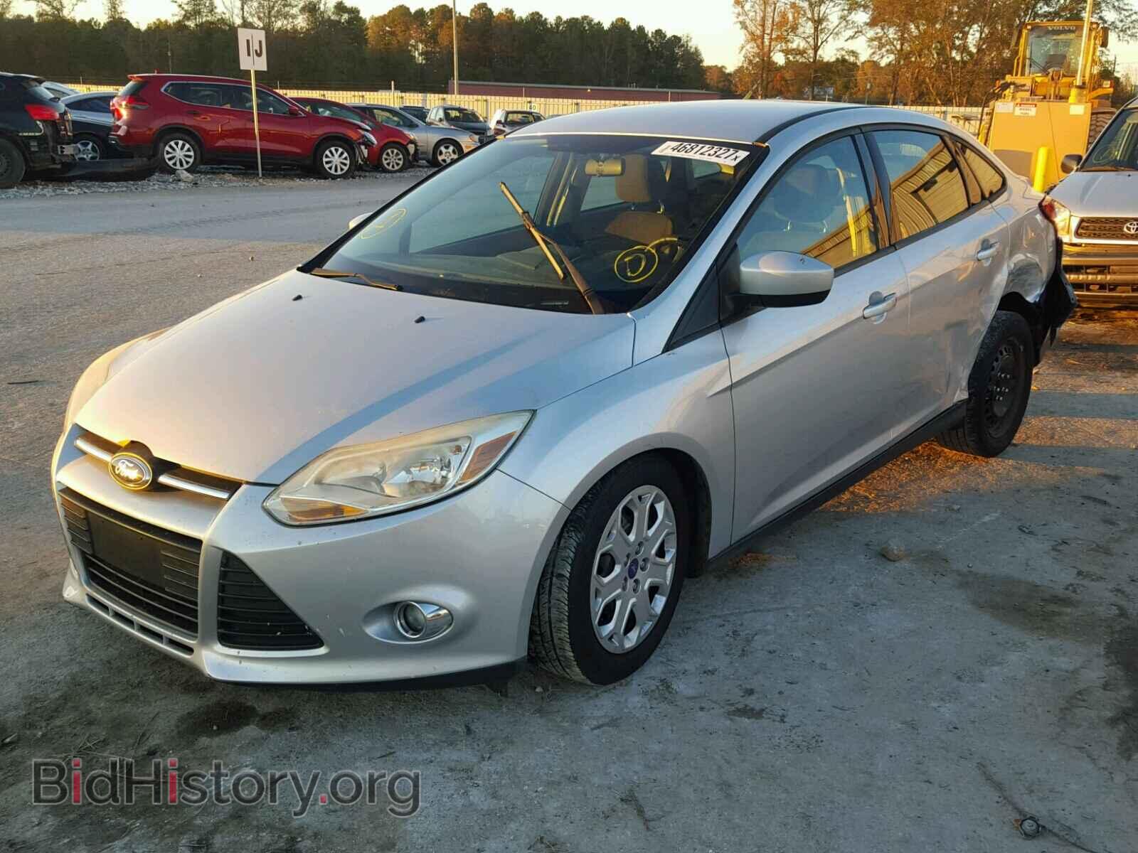 2012 Ford FOCUS (VIN 1FAHP3F26CL197872) — photo 2 of 9