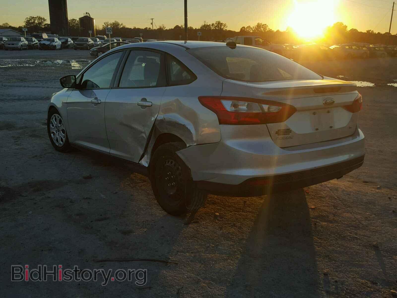 2012 Ford FOCUS (VIN 1FAHP3F26CL197872) — photo 3 of 9