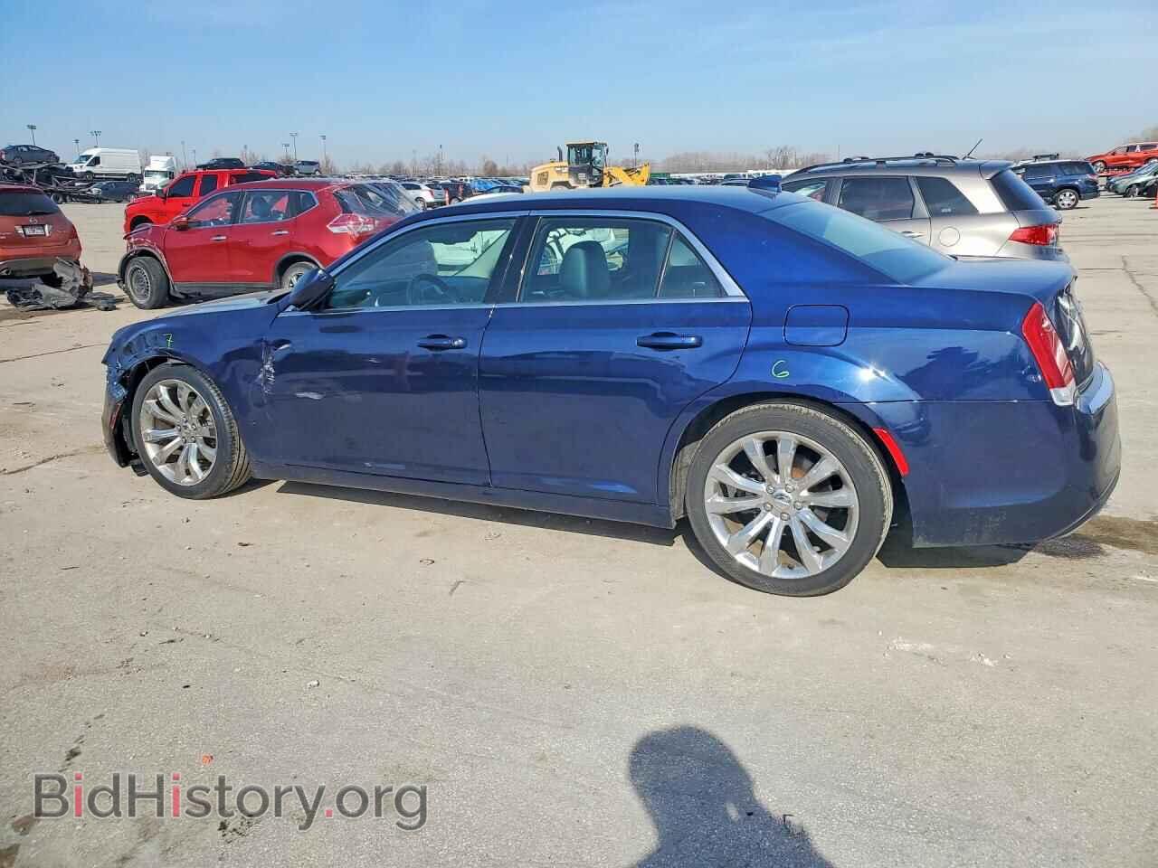 2017 CHRYSLER 300 - VIN: 2C3CCAAGXHH603670 - Фото 2