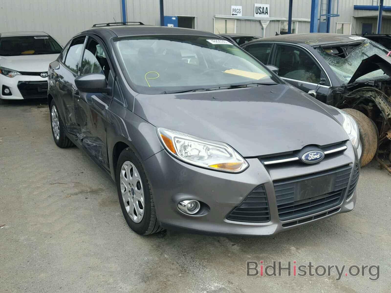 Photo 1FAHP3F2XCL106831 - FORD FOCUS 2012