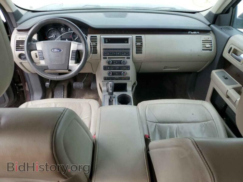 2010 Ford FLEX (VIN 2FMGK5CC8ABD03616) — photo 8 of 13