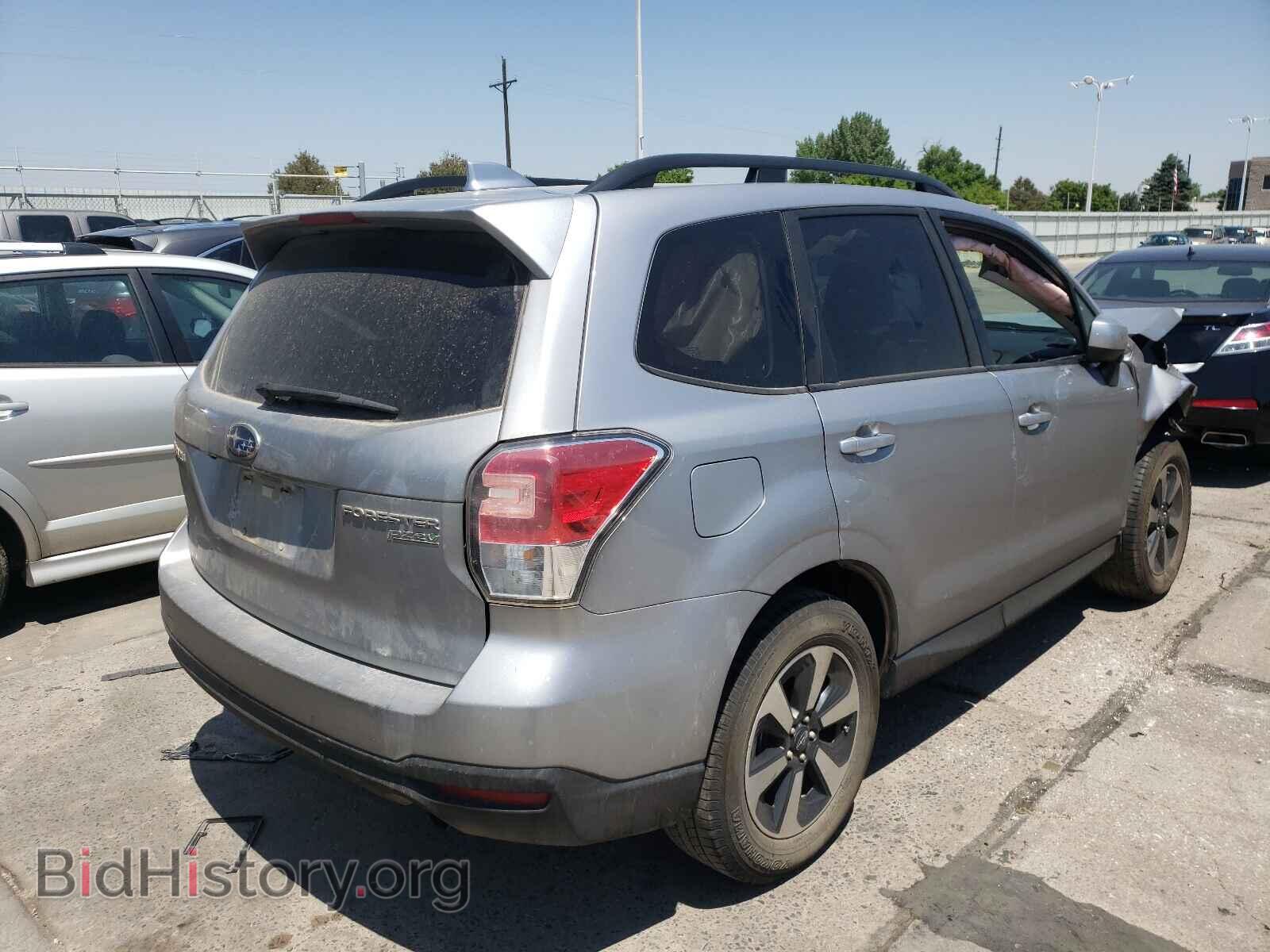 2017 SUBARU FORESTER - VIN: JF2SJAEC2HH456417 - Фото 4