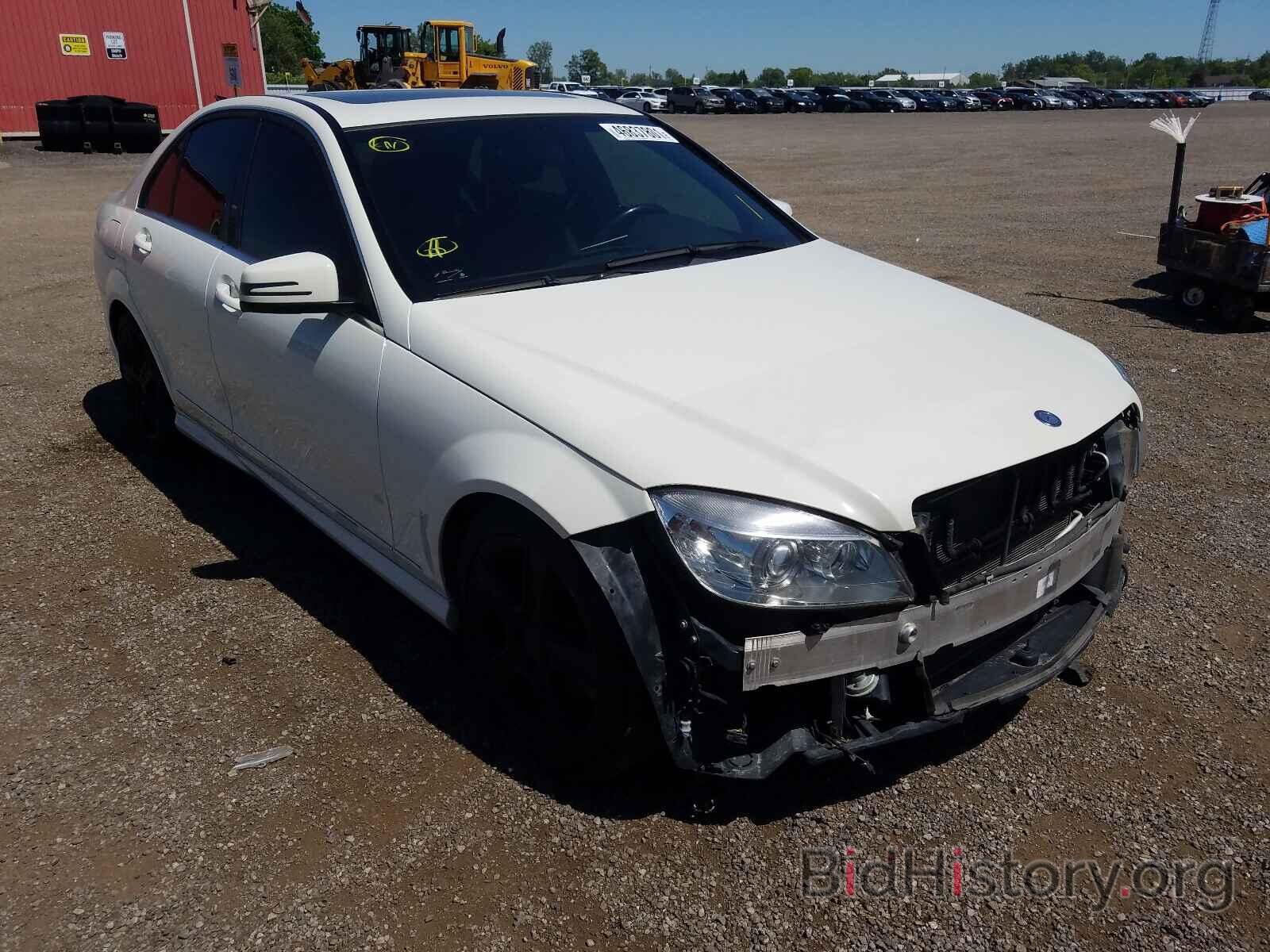 Photo WDDGF8BB9BA493268 - MERCEDES-BENZ C CLASS 2011