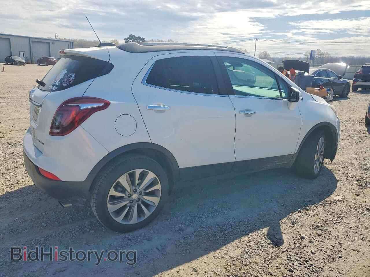 2018 BUICK ENCORE - VIN: KL4CJASB2JB605801 - Фото 3