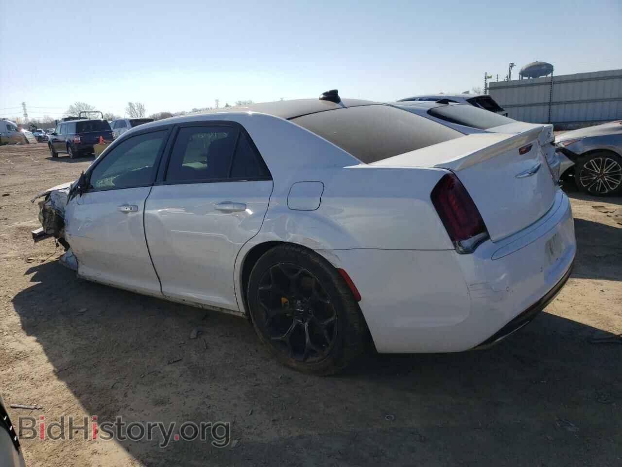 2015 CHRYSLER 300 - VIN: 2C3CCABT8FH766486 - Фото 2