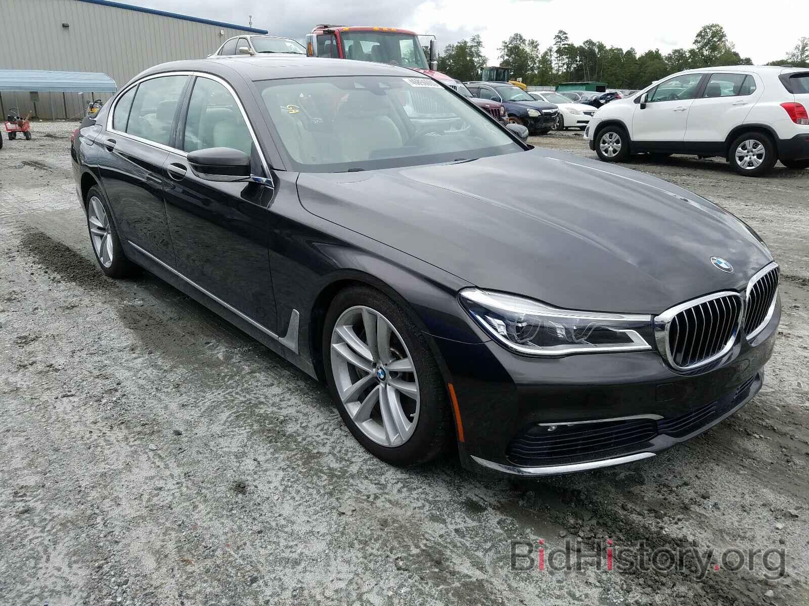 Фотография WBA7F2C37HG423107 - BMW 7 SERIES 2017