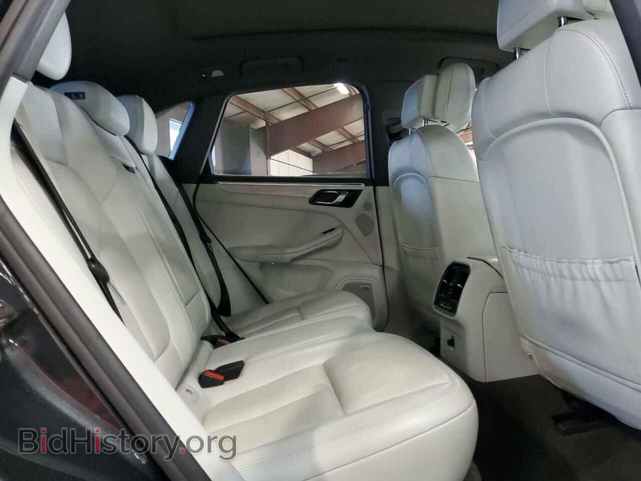 2017 PORSCHE MACAN - VIN: WP1AB2A52HLB12988 - Photo 11