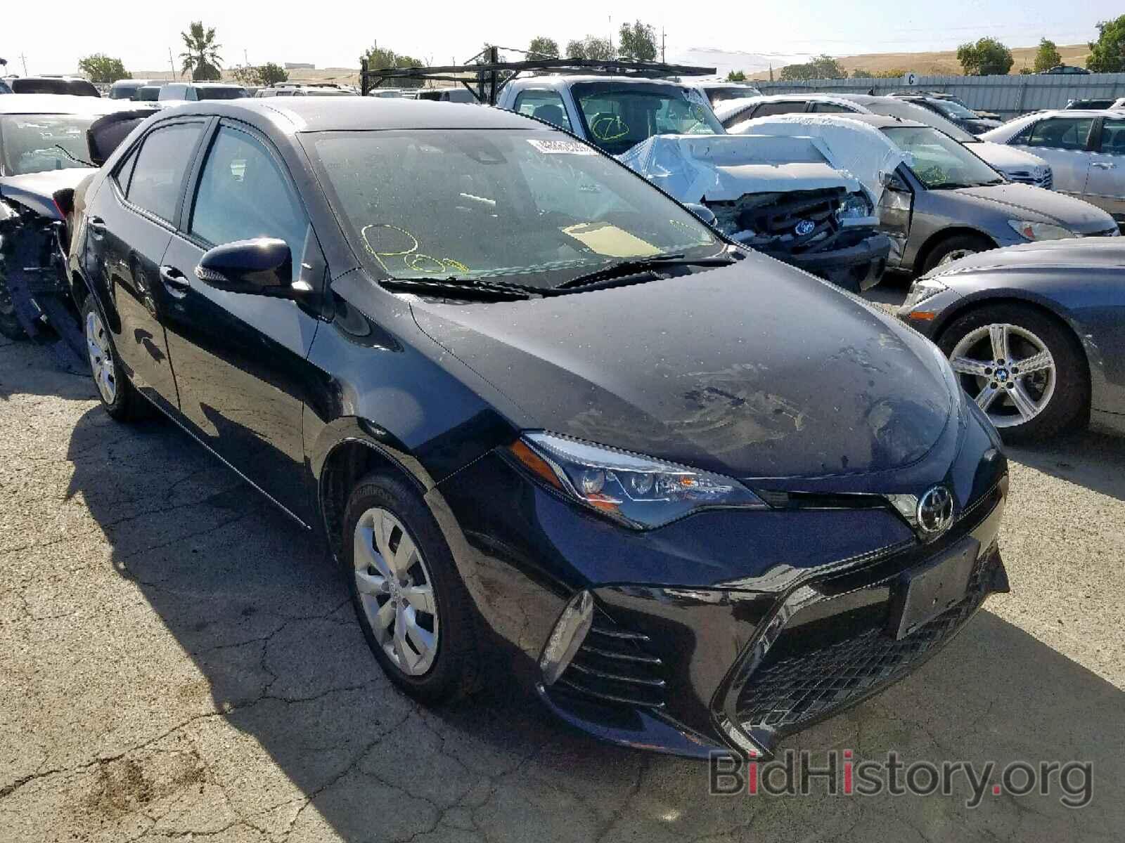 Photo 5YFBURHE6HP718686 - TOYOTA COROLLA 2017